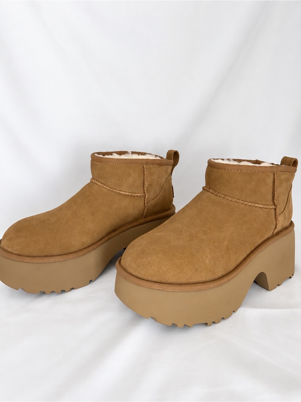 UGG Women's Classic Ultra Mini Platform Suede Booties in Chestnut Size 7